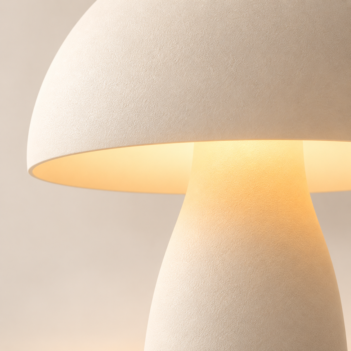 Lámpara LED de mesa en forma de hongo en blanco crema – Luz nocturna minimalista con cálida iluminación ambiental